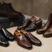 découvrez les marques de chaussures homme de luxe qui incarnent l'élégance intemporelle, alliant savoir-faire artisanal et design raffiné pour un style sophistiqué.