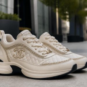 découvrez les baskets chanel, fusion idéale entre élégance de luxe et confort adapté à la vie urbaine moderne.
