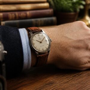 découvrez comment choisir une montre vintage authentique et tendance pour sublimer votre poignet avec style et élégance.