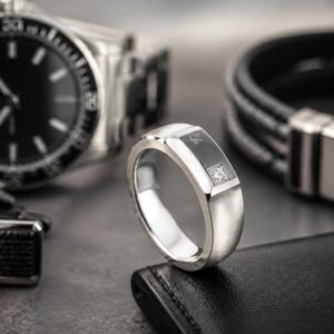 découvrez comment choisir la bague de fiançailles idéale pour homme, un modèle qui reflète parfaitement sa personnalité et son style unique.