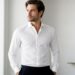 découvrez les coupes intemporelles de chemises blanches pour homme à adopter sans hésiter, alliant élégance et confort pour un style toujours réussi.