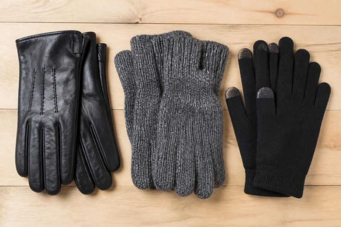 découvrez comment choisir les gants d'hiver pour homme parmi les modèles en cuir, laine ou tactiles, alliant chaleur et fonctionnalité pour affronter le froid avec style.