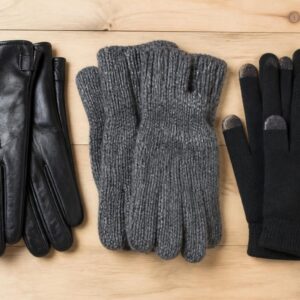 découvrez comment choisir les gants d'hiver pour homme parmi les modèles en cuir, laine ou tactiles, alliant chaleur et fonctionnalité pour affronter le froid avec style.